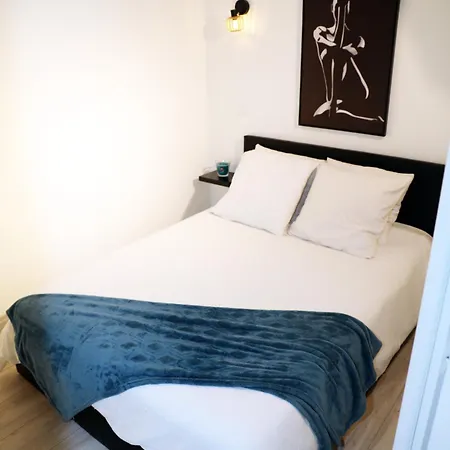 Eiffel Tour - Cosy Daisy Apartman Párizs